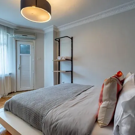 3-bedroom Flat *