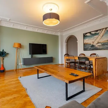 3-bedroom Flat *