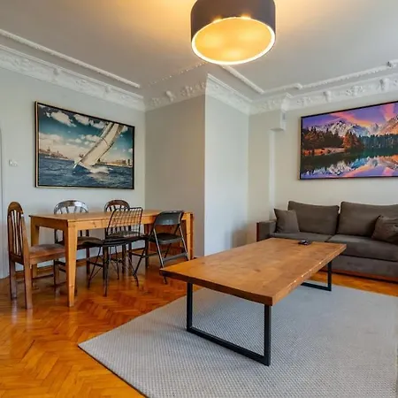 3-bedroom Flat شقة اسطنبول